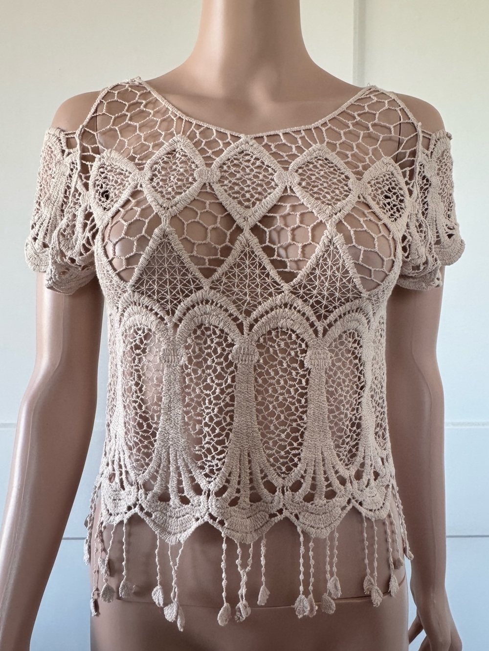 Irvana Cream Crochet Cropped Lace Short Sleeves Top Small XS
